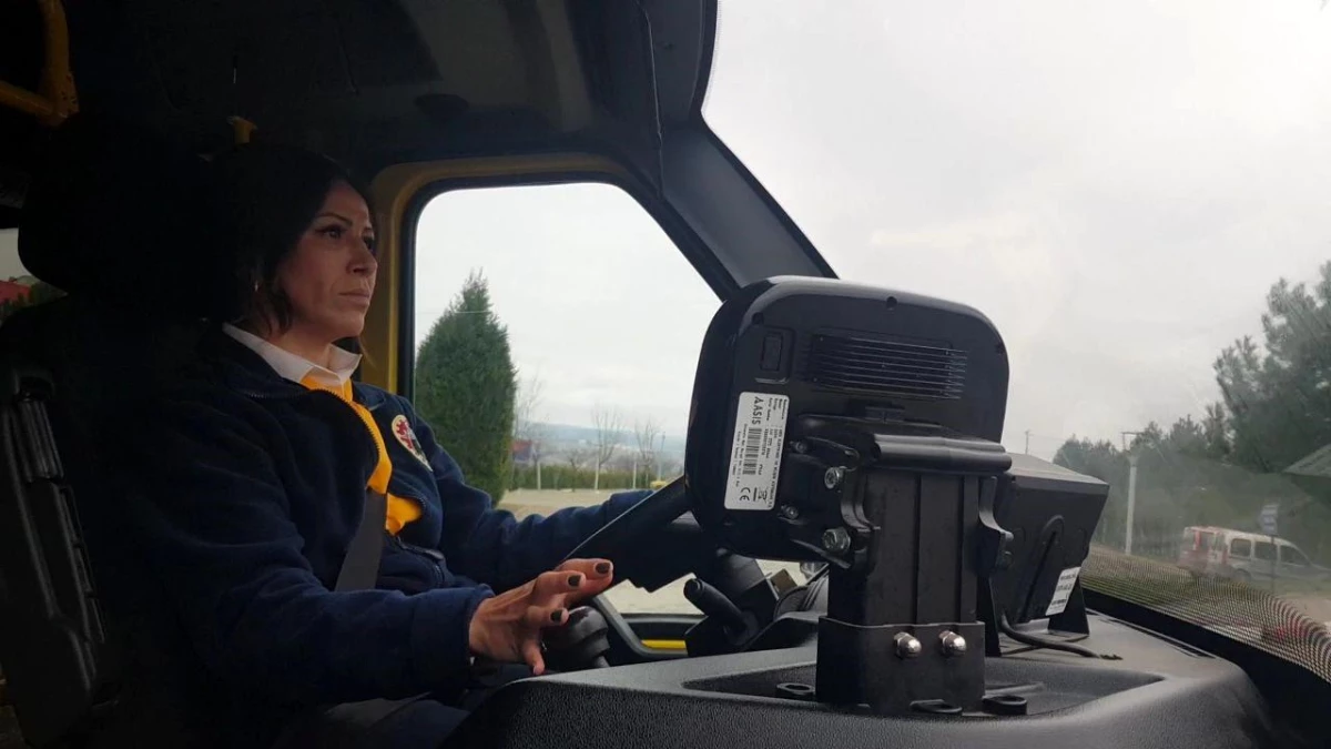 Karabük\'ün tek kadın minibüs şoförü göreve başladı