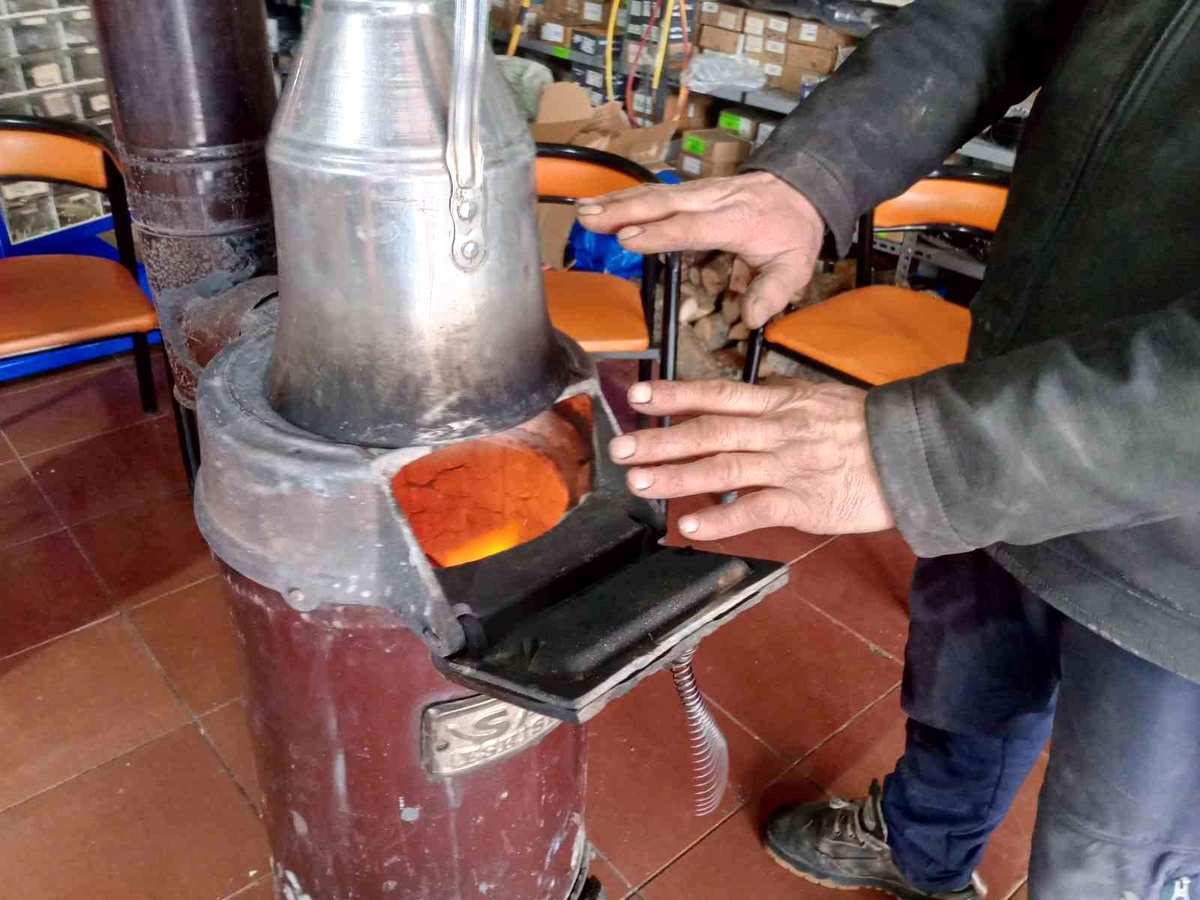 Eskişehir\'de Sanayi Esnafı Soğuk Yüzünden İşlerine Ara Veriyor
