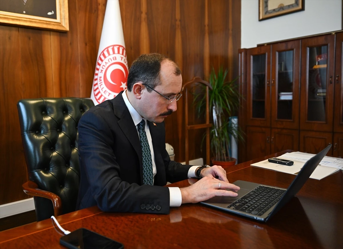 TBMM Plan ve Bütçe Komisyonu Başkanı Mehmet Muş, 2023\'e damga vuran fotoğrafları oyladı