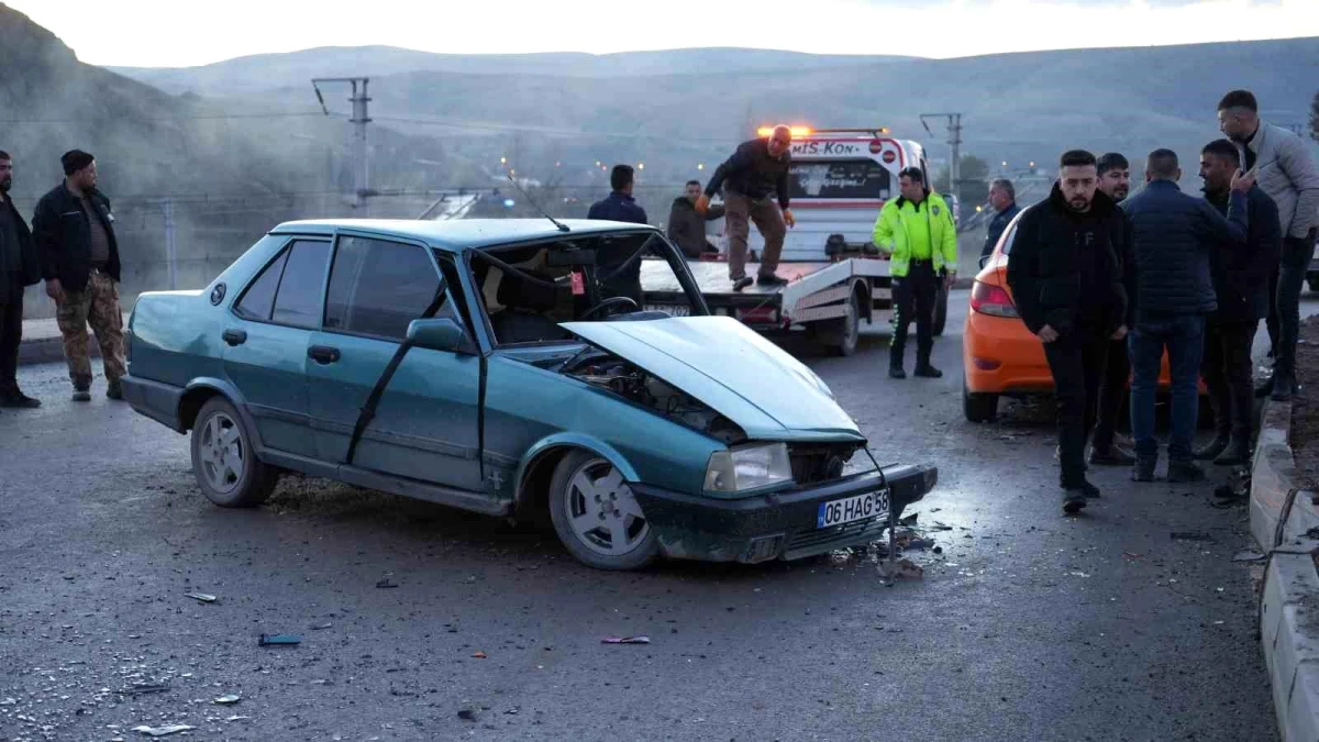 Kırıkkale\'de ticari taksi ile otomobil çarpıştı, 1 kişi yaralandı