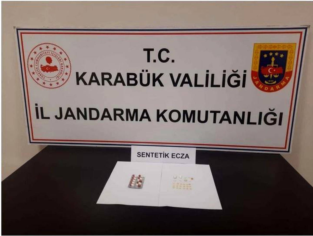 Karabük\'te Uyuşturucu Operasyonu: 36 Hap Ele Geçirildi, 2 Kişi Gözaltına Alındı