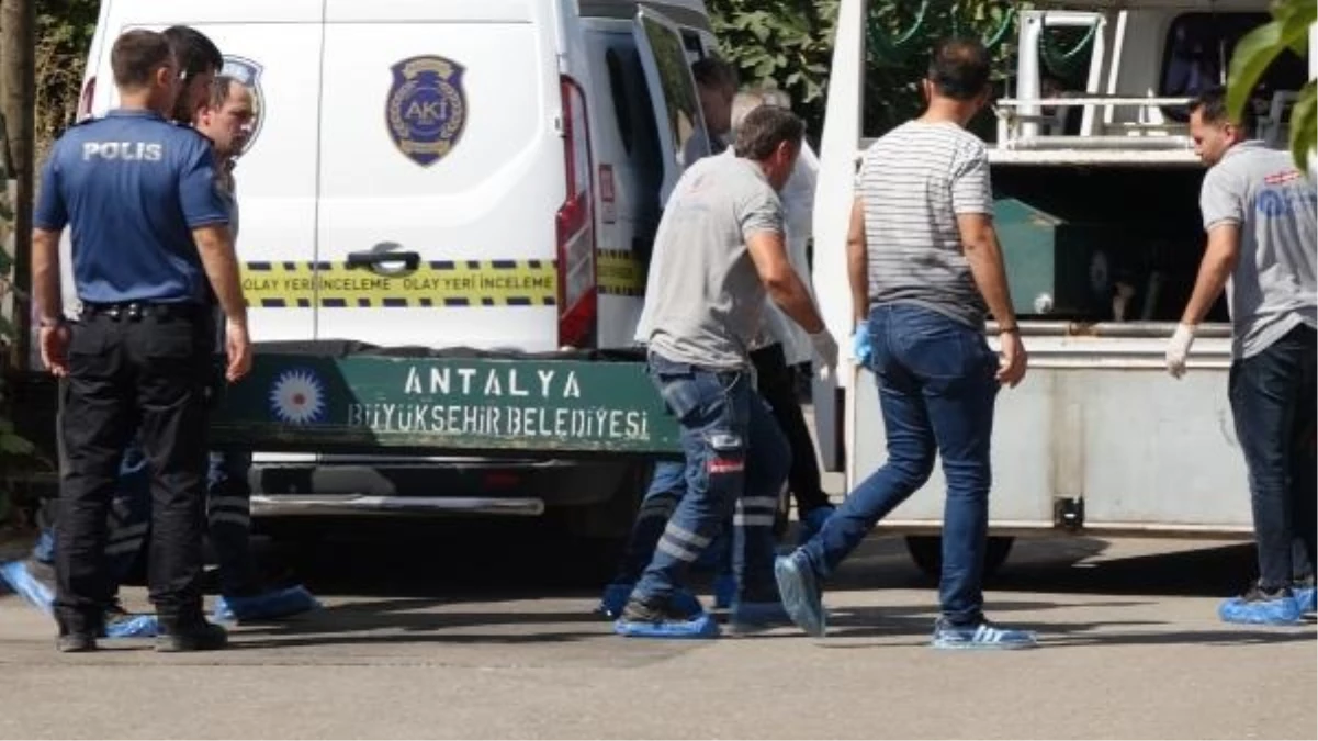 Antalya\'da Eşini Öldüren Adam: Sinirlendim, Öldürdüm