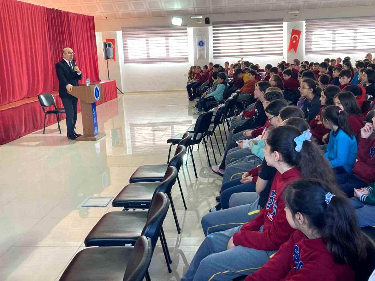 Afyonkarahisar\'da Değerler Eğitimi Seminerleri Devam Ediyor