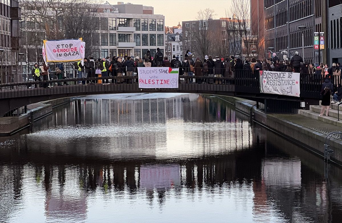 Amsterdam Üniversitesi öğrencileri Filistin\'e destek eylemi düzenledi