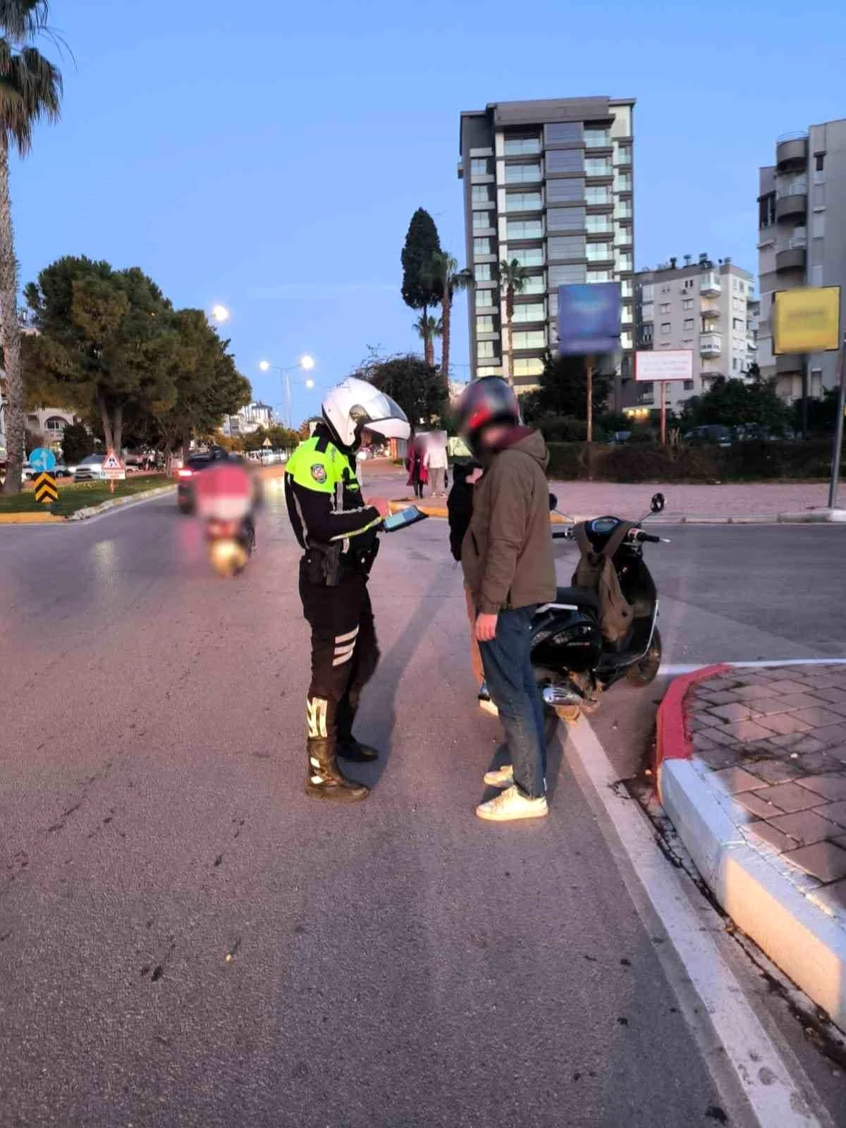 Antalya\'da 12 Bin 392 Motosiklet ve Motorlu Bisiklet Denetlendi
