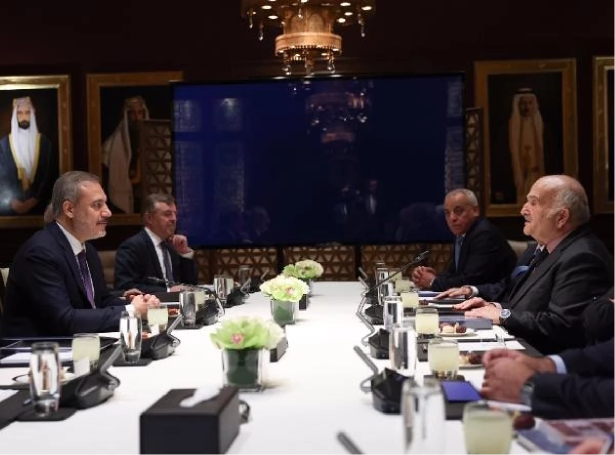 Dışişleri Bakanı Hakan Fidan, Ürdün\'de Prens Hasan Bin Tallal ile görüştü