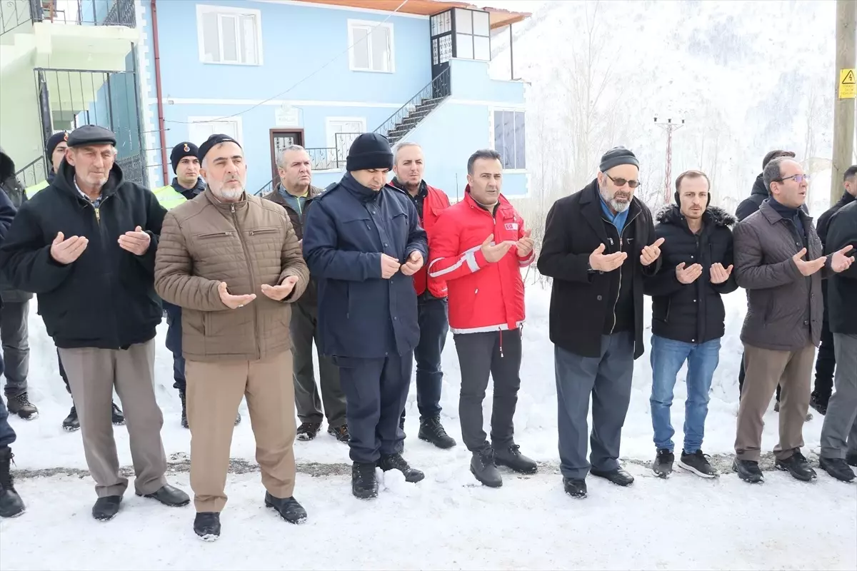 Bayburt\'ta çığ felaketinde hayatını kaybedenler anıldı