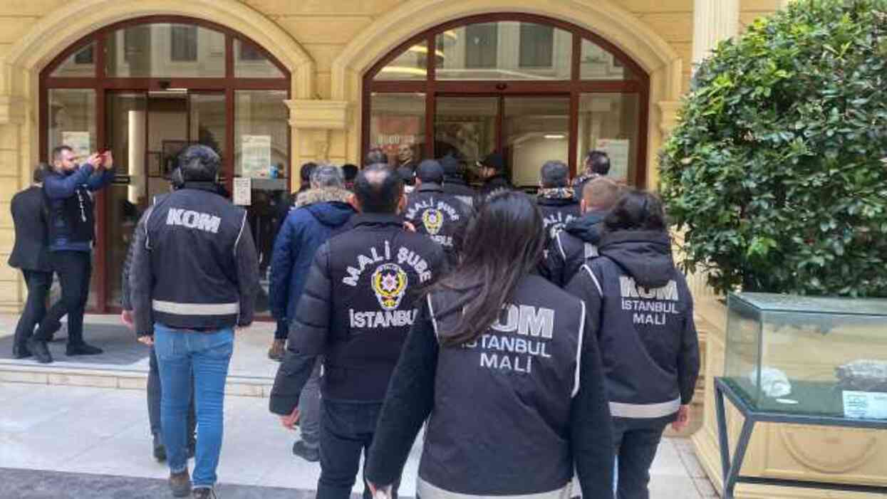 Belediyedeki rüşvet skandalının patlak vermesi sonrası 140 villa yıkılacak Belediyedeki rüşvet skandalının patlak vermesi sonrası 140 villa yıkılacak