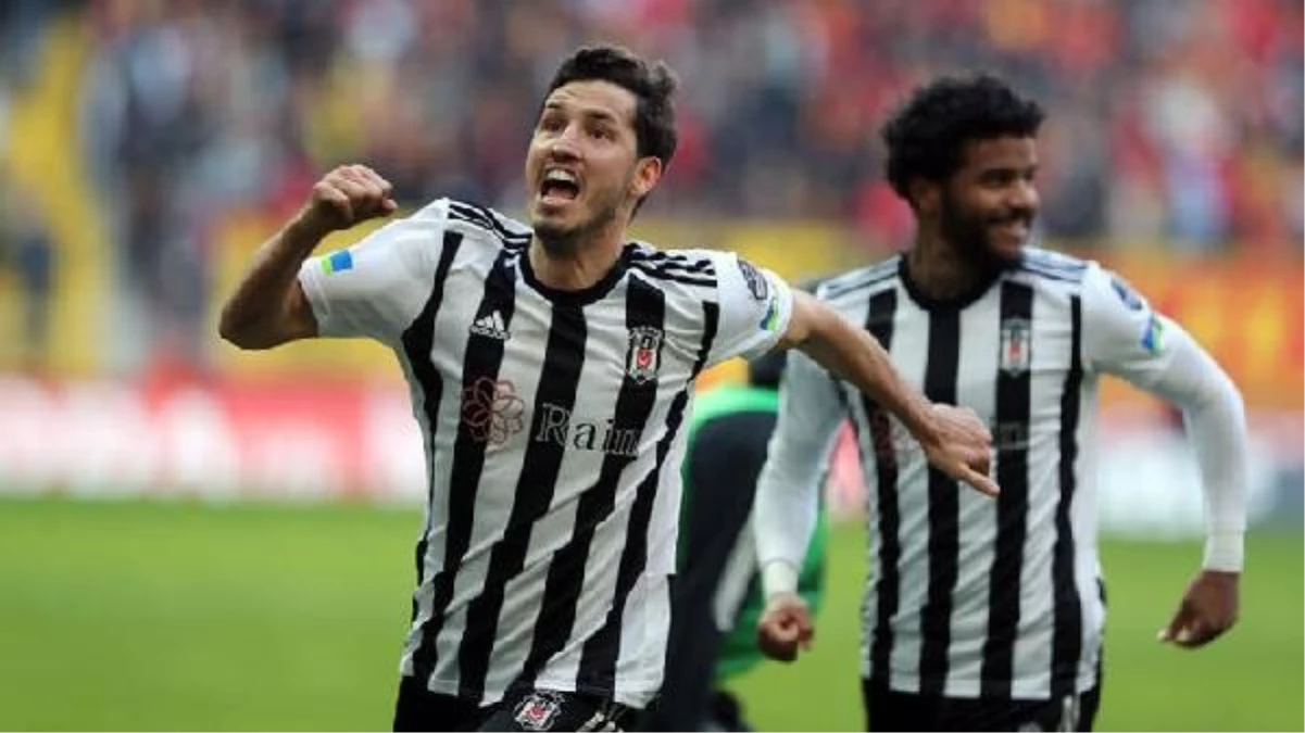 Salih Uçan, Beşiktaş\'ta Gol Katkısı Rekorunu Kırdı