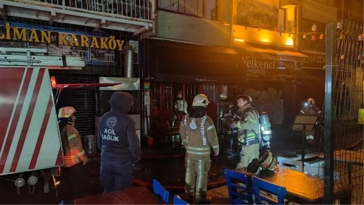 Beyoğlu\'nda Apart Otelde Yangın Çıktı