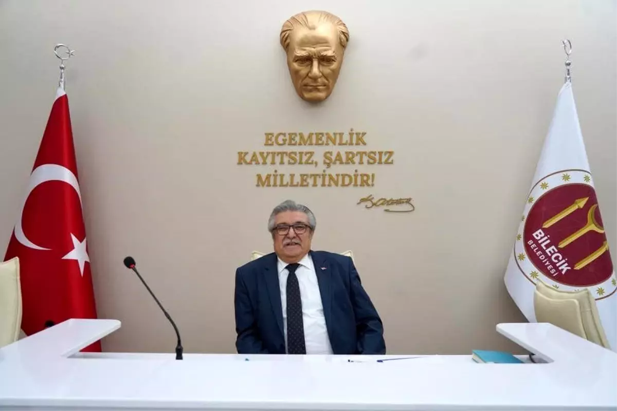 Bilecik Belediye Başkanı Mustafa Sadık Kaya, toplu değişime gitti