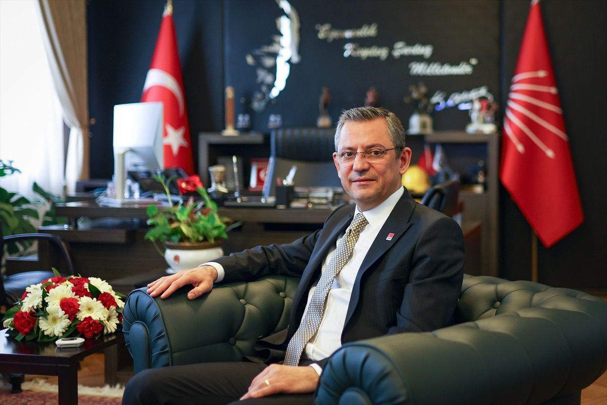 CHP Genel Başkanı Özgür Özel, Gelecek Partisi Genel Başkanı Ahmet Davutoğlu ile görüştü