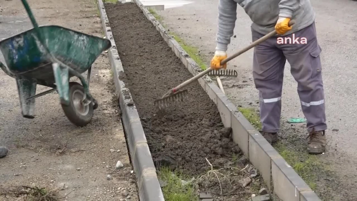 Edremit Belediyesi Yeşil Alanları ve Parkları Yenilemeye Devam Ediyor