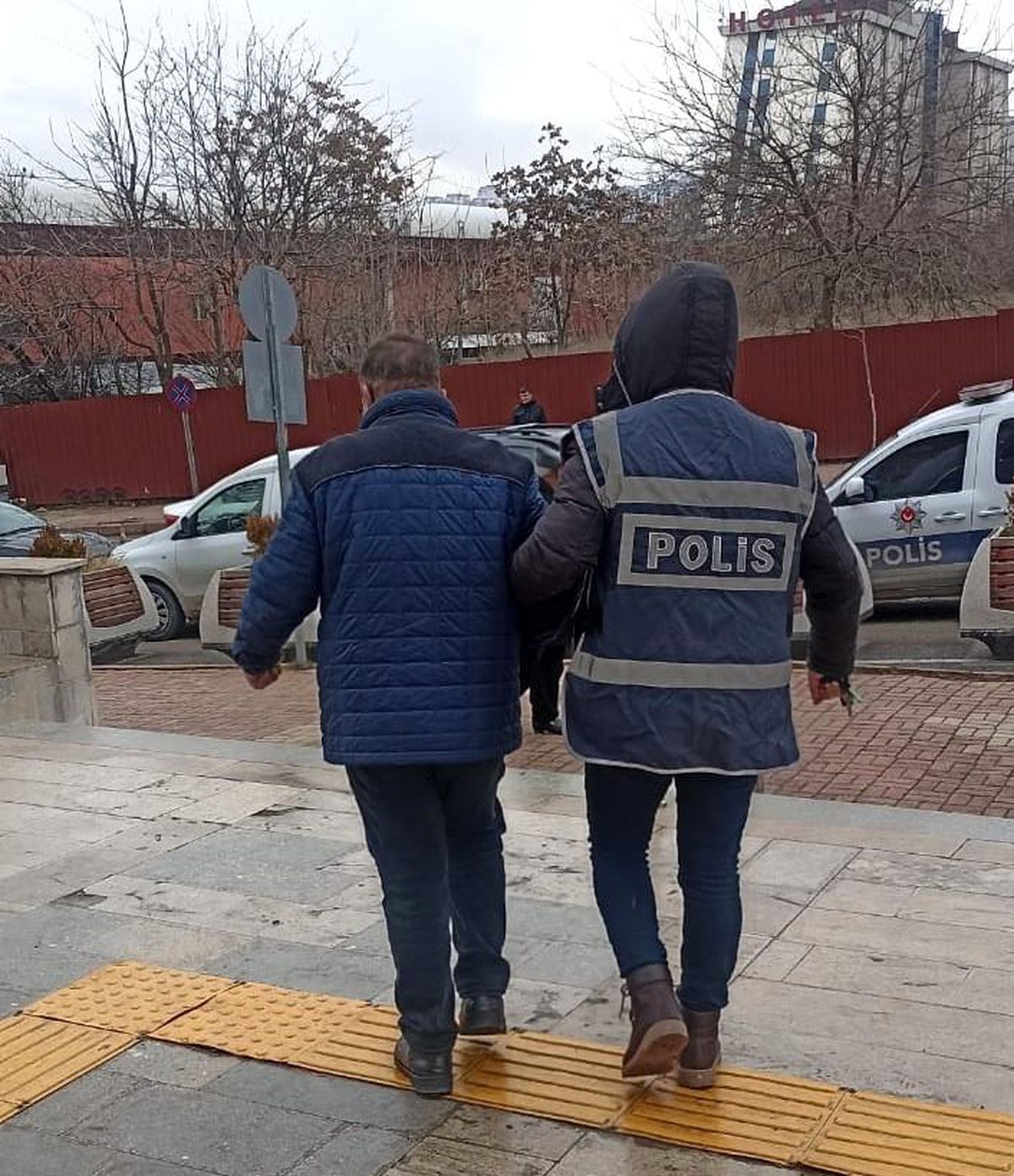 Elazığ\'da 35 Yıl Kesinleşmiş Hapis Cezası Bulunan 4 Zanlı Yakalandı