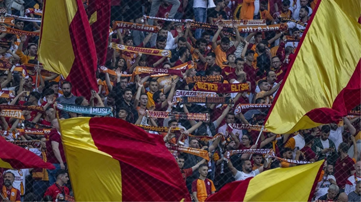 Galatasaray\'ın Trabzonspor maçında 2 bin 32 taraftar tribünde olacak