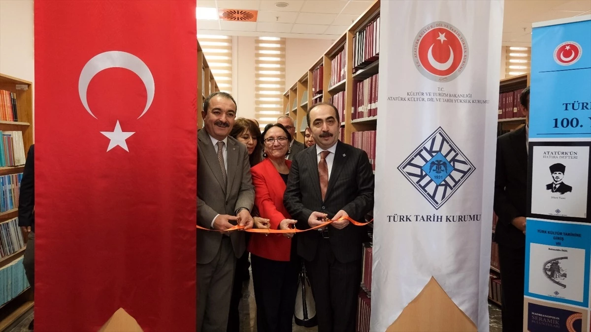 Hitit Üniversitesi Merkez Kütüphanesi\'nde Türk Tarih Kurumu 100. Yıl Kitaplığı açıldı