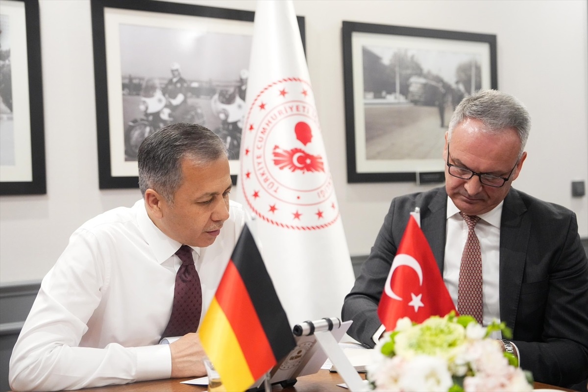 İçişleri Bakanı Ali Yerlikaya, Almanya İçişleri ve Yurt Bakanı ile Görüştü