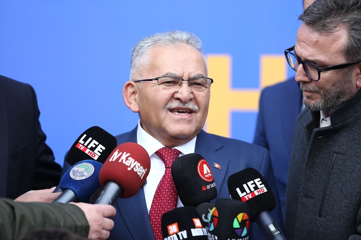 Kayseri Büyükşehir Belediye Başkanı Memduh Büyükkılıç, Cumhurbaşkanı Erdoğan\'ın aday gösterilmesini değerlendirdi