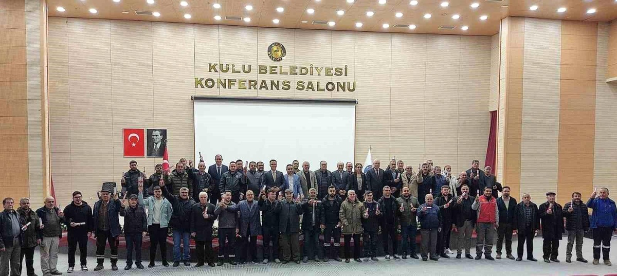 Kulu\'daki Küçük Sanayi Sitesi Esnafı 22 Yıl Sonra Tapularına Kavuştu