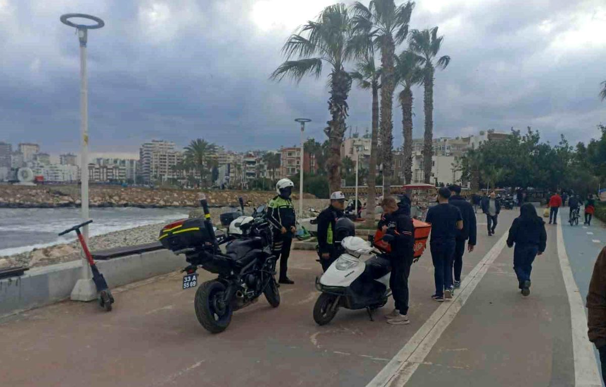 Mersin\'de Bin 421 Araç Sürücüsüne Cezai İşlem Uygulandı