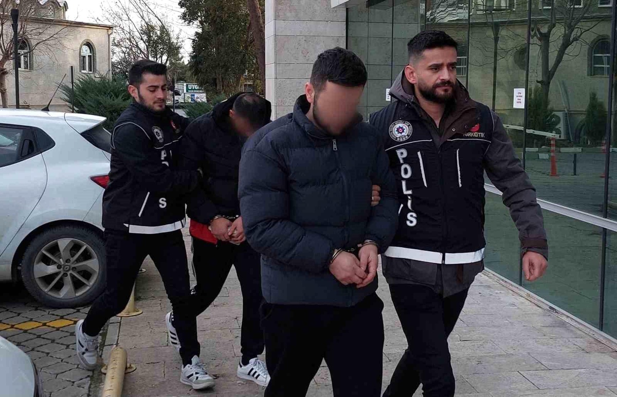 Samsun\'da Eroin ve Metamfetamin ile Yakalanan 3 Kişi Tutuklandı