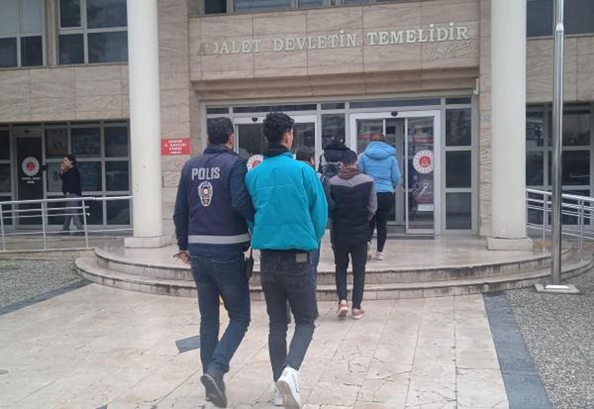 Muğla'da Sosyal Medya Dolandırıcılığı: Birlikte Olmak İçin Buluştuğu Kadın ve Arkadaşları Tarafından Gasbedildi