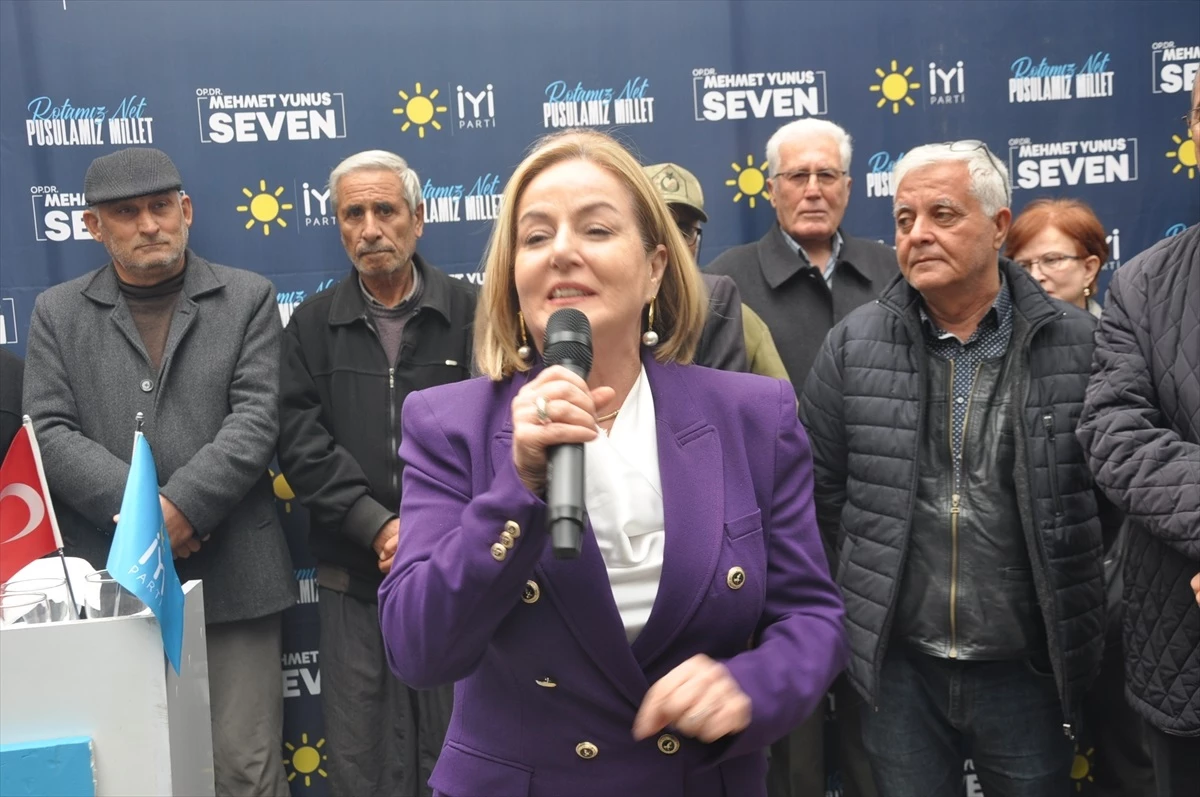 Mersin Tarsus\'ta İYİ Parti Seçim Koordinasyon Merkezi açıldı