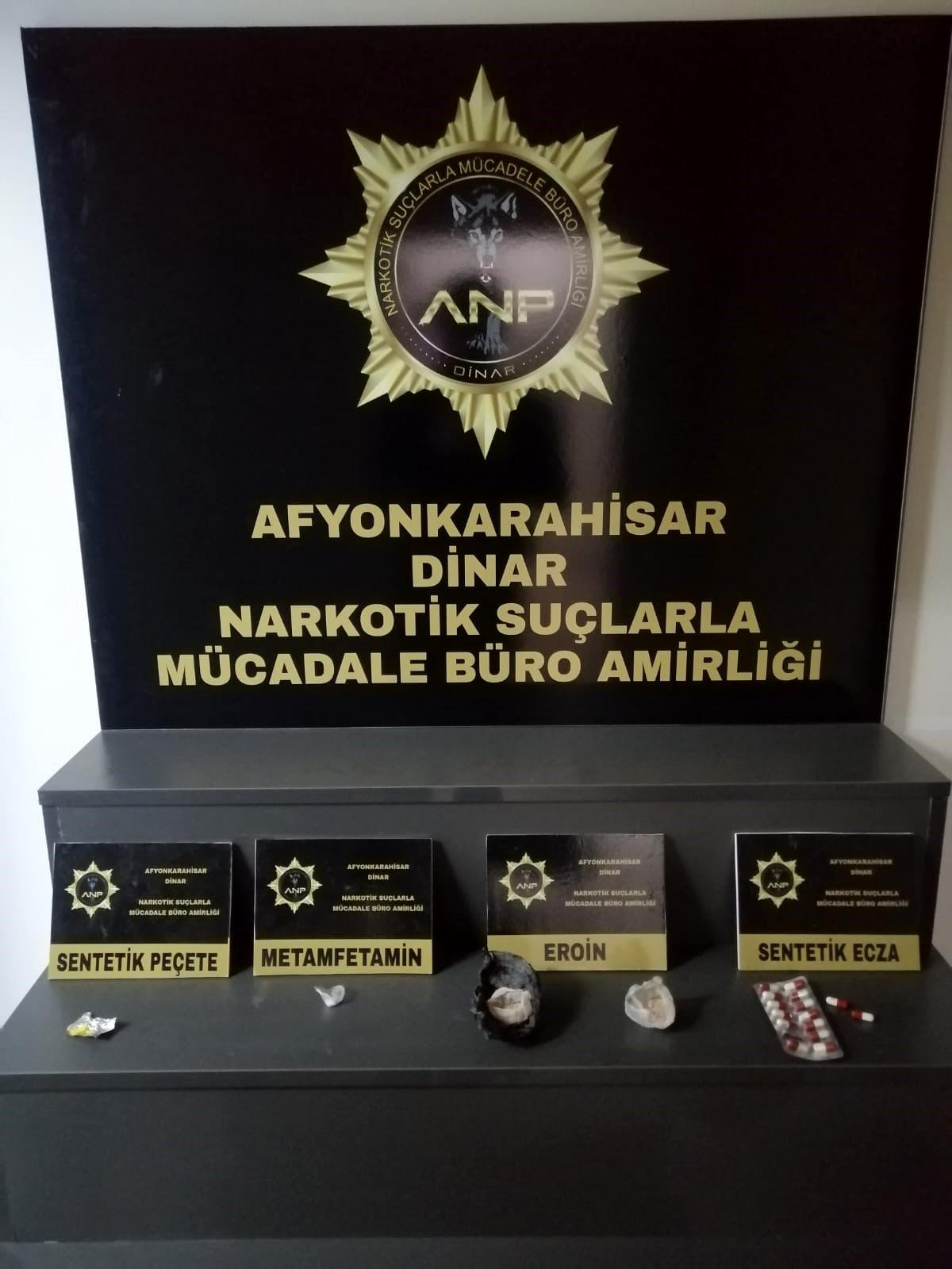 Afyonkarahisar\'da Uyuşturucu Operasyonu: 3 Kişiden 1\'i Tutuklandı