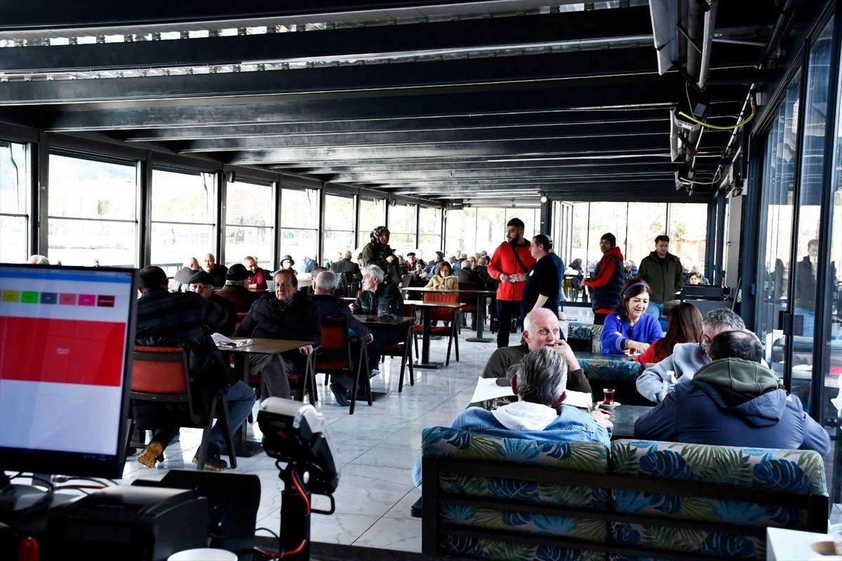 Zonguldak\'ta sel sonrası hasar gören Halk Kafe yeniden hizmete açıldı