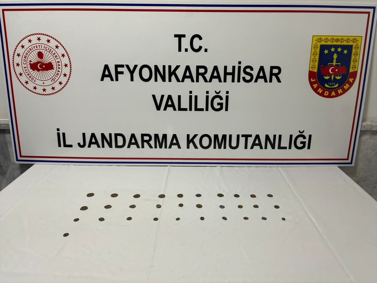 Afyonkarahisar\'da 31 sikke ele geçirilen şüpheliye adli işlem uygulandı