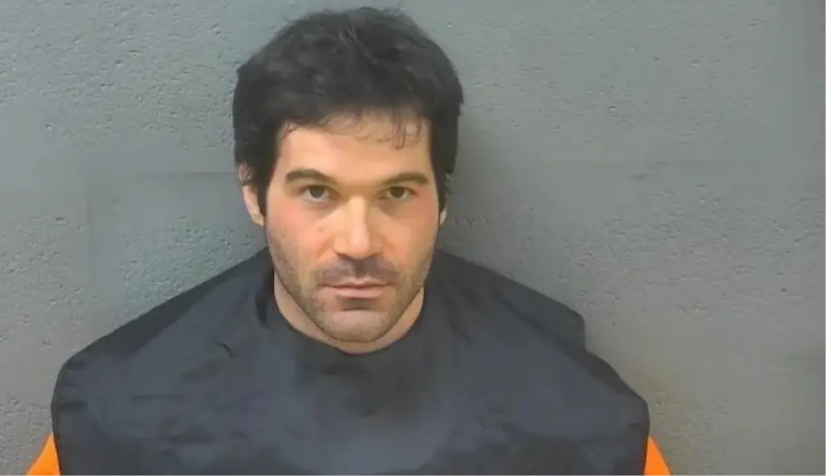 Amerikan Havayolları Uçuş Görevlisi Uçak Tuvaletinde Genç Kızların Görüntülerini Gizlice Kaydetti