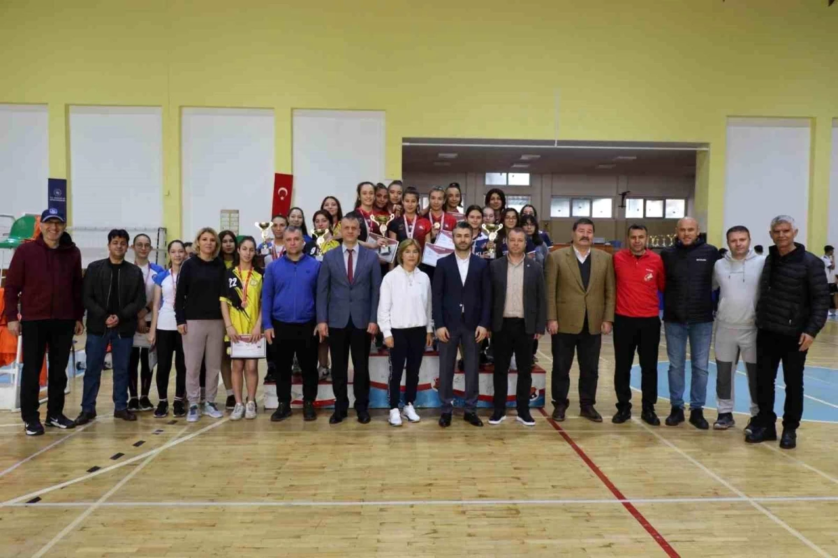 Aydın\'da düzenlenen Okul Sporları Badminton İl Birinciliği tamamlandı