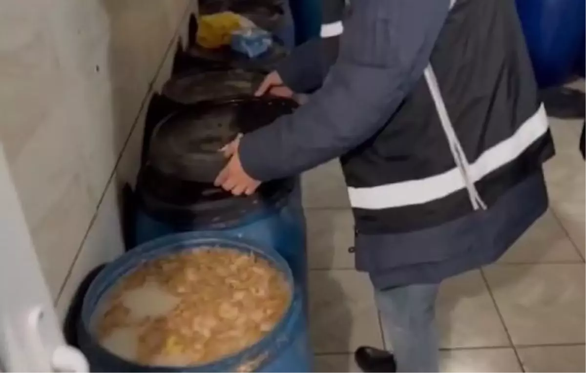 Bursa'da 5 Ton Sahte İçki Ele Geçirildi, 1 Kişi Gözaltına Alındı