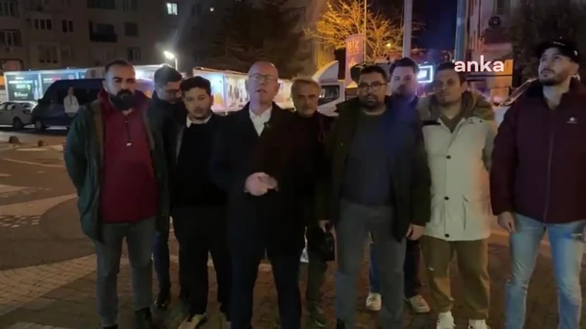 CHP Balıkesir Büyükşehir Belediye Başkan Adayı Ahmet Akın\'ın Pankartlarına Engelleme Girişimi
