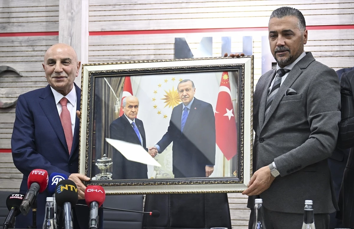 Cumhur İttifakı\'nın Ankara Büyükşehir Belediye Başkan adayı Turgut Altınok, MHP ve BBP il başkanlıklarını ziyaret etti