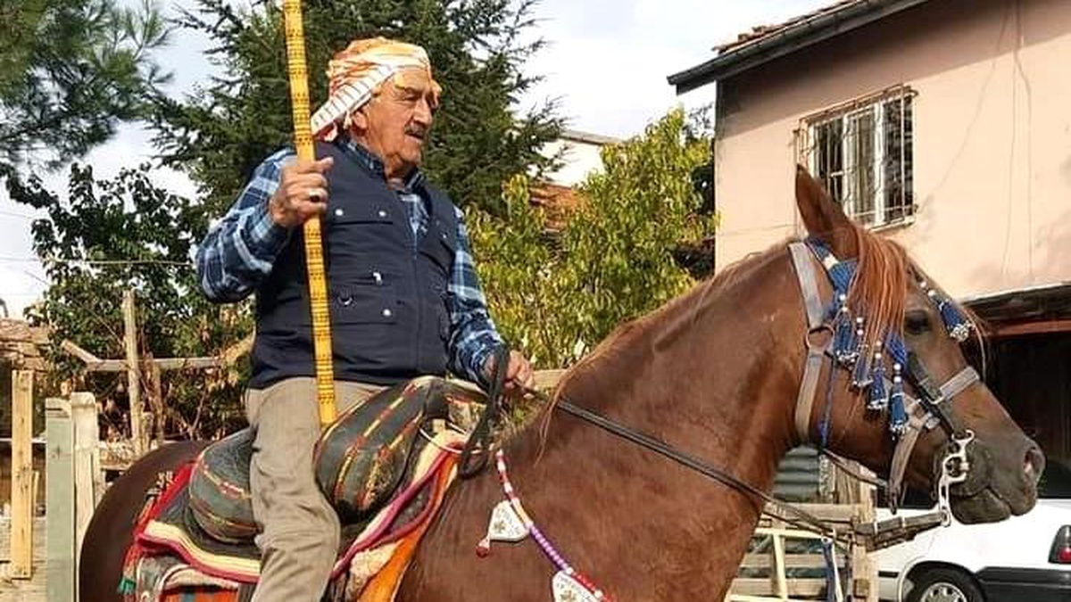 Uşak\'ta Motosiklet Kazası: 1 Ölü, 1 Yaralı