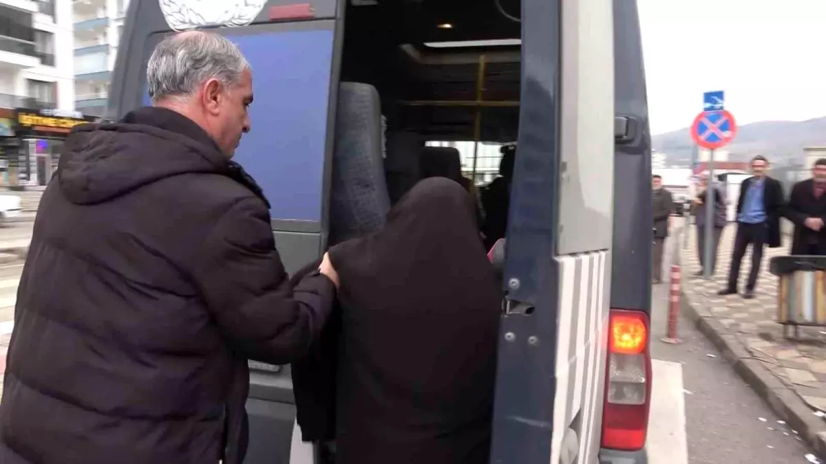 Elazığ'da Zabıta Ekipleri Dilencilere Operasyon Düzenledi