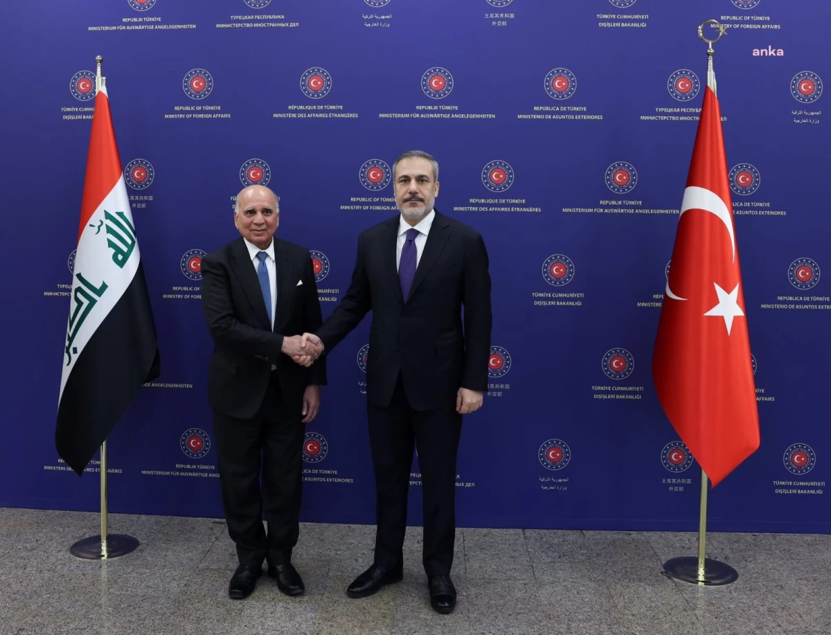 Dışişleri Bakanı Hakan Fidan, Irak Dışişleri Bakanı Fuad Hüseyin ile görüştü