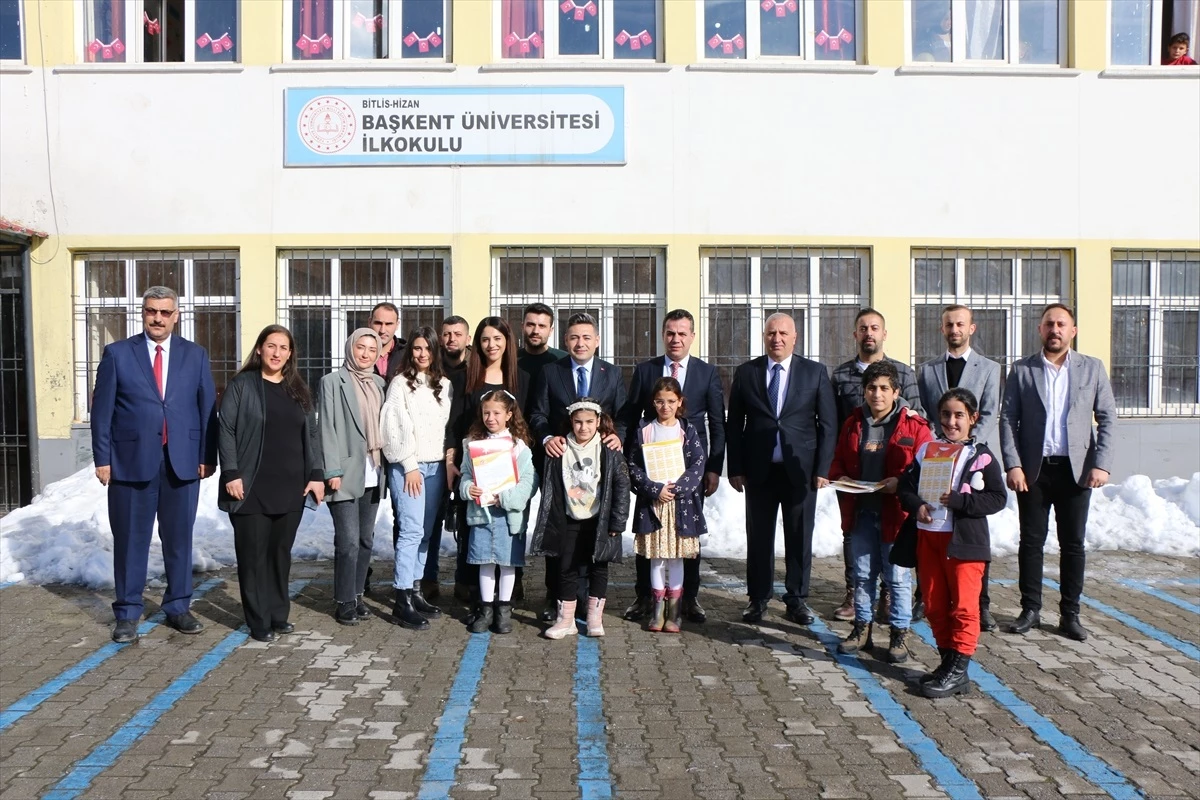 Bitlis Hizan\'da öğrenciler karnelerini alarak yarıyıl tatiline girdi