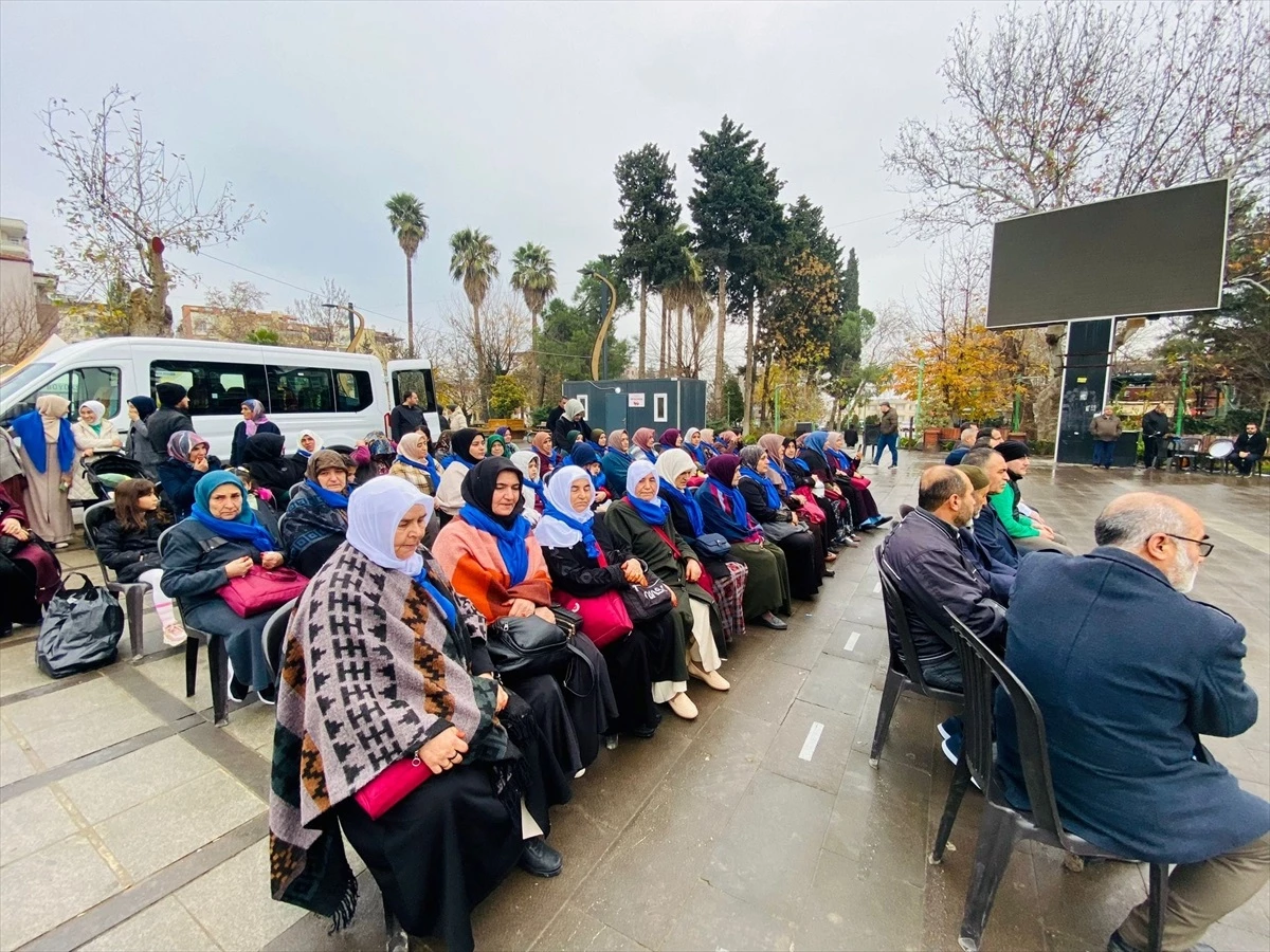 Gaziantep İslahiye\'de 88 Umre Yolcusu Uğurlandı