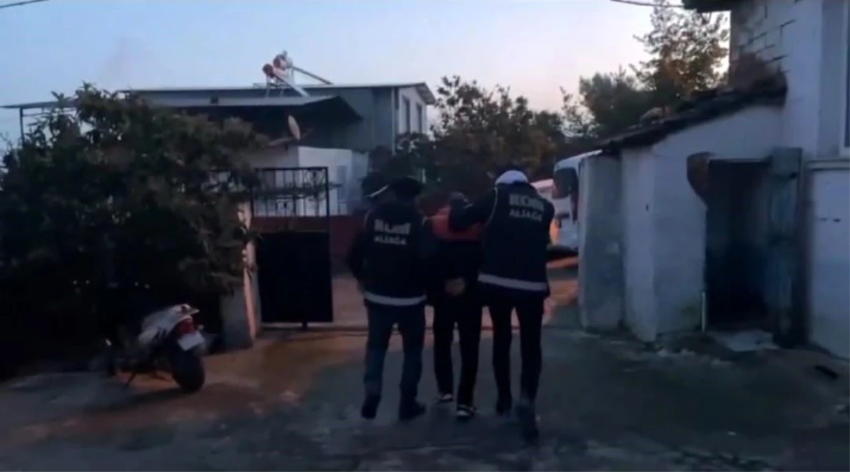 İzmir\'de yasa dışı silah ticareti operasyonunda 8 şüpheli gözaltına alındı