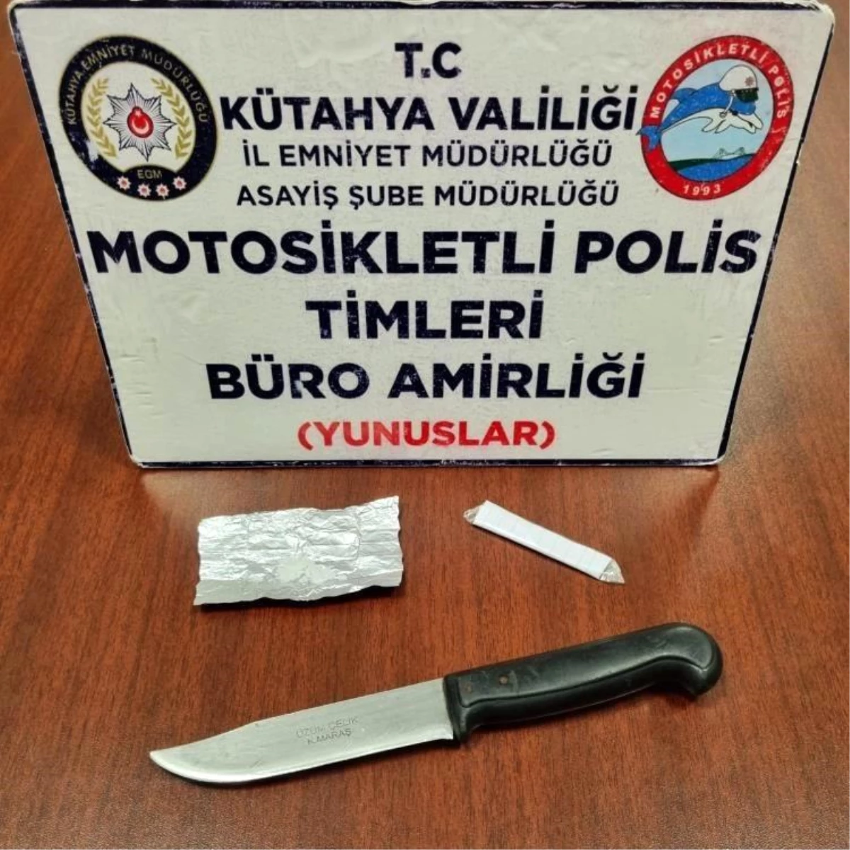 Kütahya\'da Motosikletli Polis Timlerince Yapılan Operasyonda Metamfetamin Ele Geçirildi