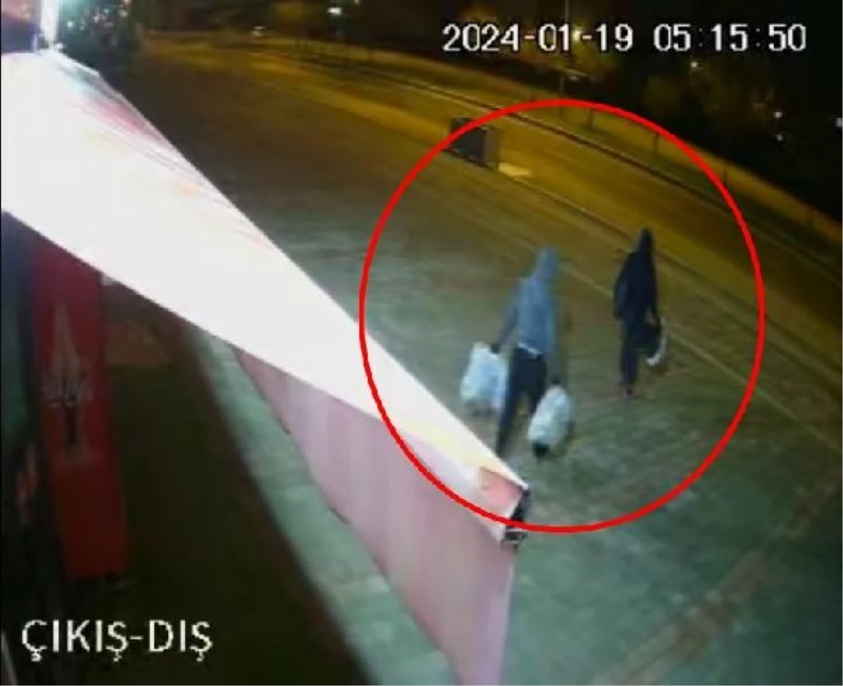 Mardin Midyat\'ta market soygunu güvenlik kamerasına yansıdı