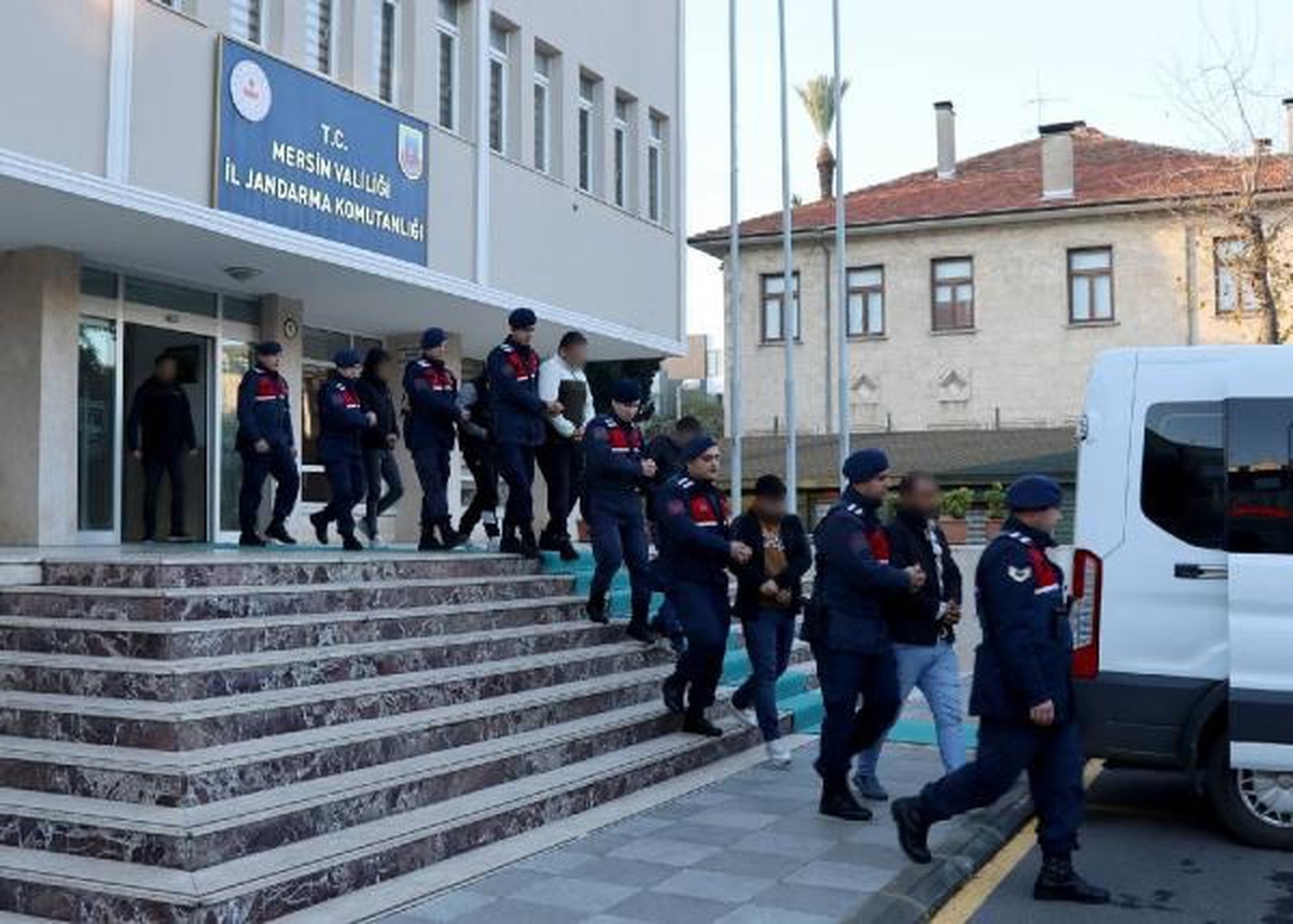 Mersin\'de PKK/KCK Propagandası Yapan 7 Şüpheli Gözaltına Alındı