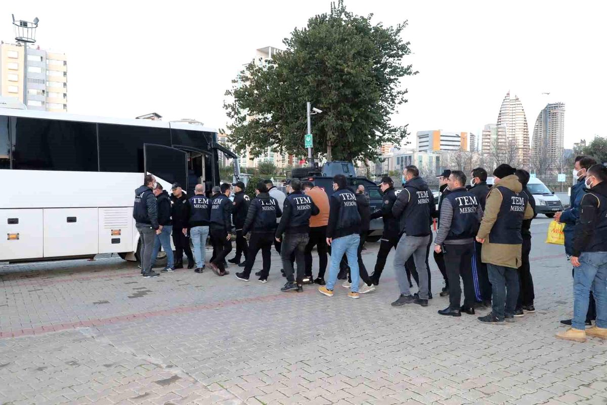 Mersin\'de DEAŞ ve PKK operasyonunda 6 şüpheli tutuklandı