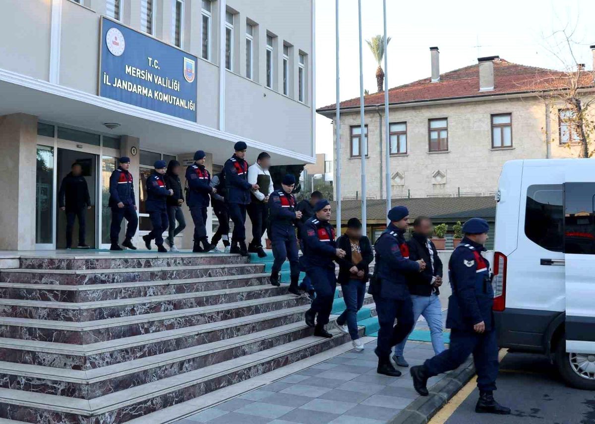 Mersin\'de PKK/KCK operasyonunda 7 şüpheli yakalandı