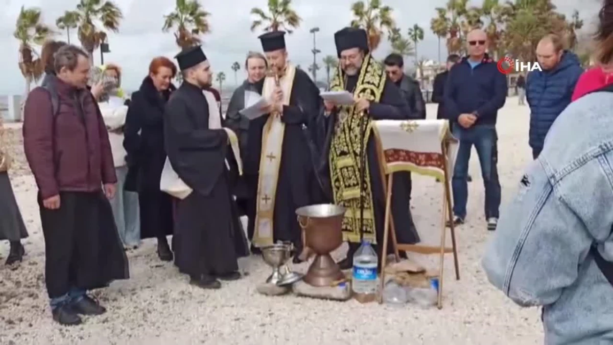 Ortodokslar, Side Antik Kenti Abollon Tapınağı\'nda Epifani Bayramı\'nı kutladı