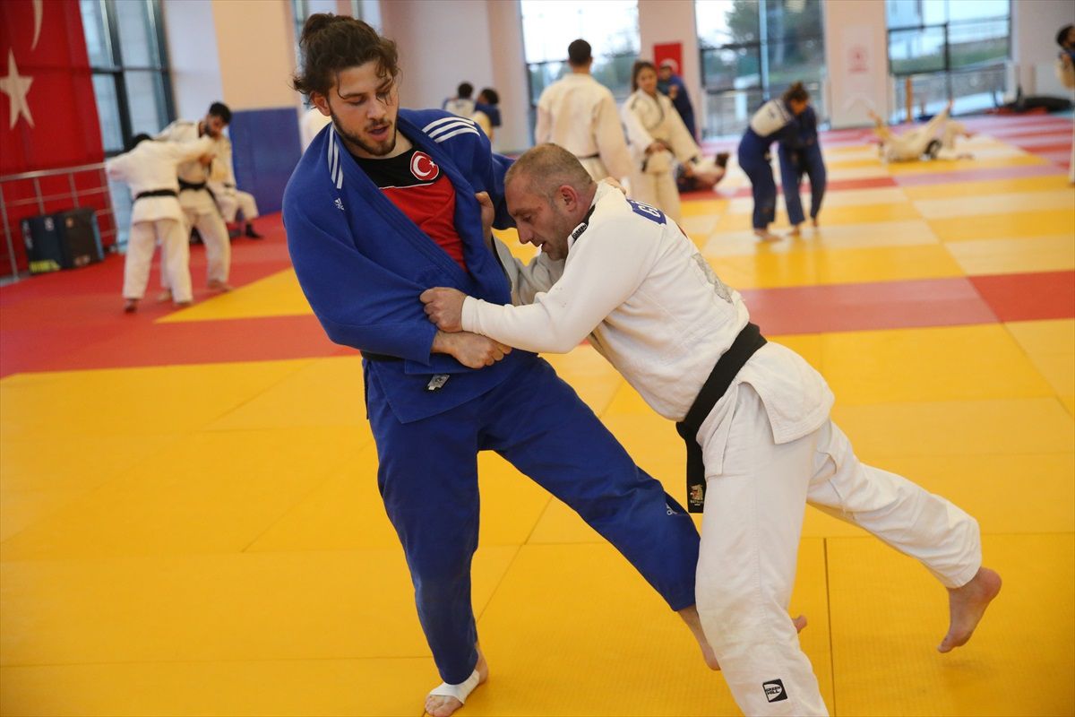 Paralimpik Judo Milli Takımı, Paris 2024 Olimpiyat Oyunları\'na hazırlanıyor