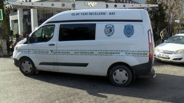 14 yaşındaki çocuğun, avukat babasını öldürdüğü olayda detaylar netleşti 14 yaşındaki çocuğun, avukat babasını öldürdüğü olayda detaylar netleşti