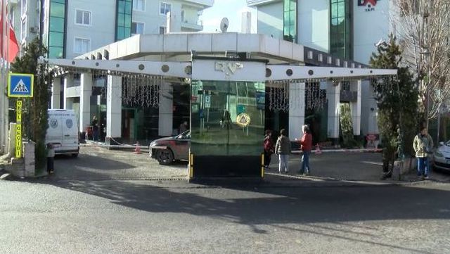 14 yaşındaki çocuğun, avukat babasını öldürdüğü olayda detaylar netleşti 14 yaşındaki çocuğun, avukat babasını öldürdüğü olayda detaylar netleşti